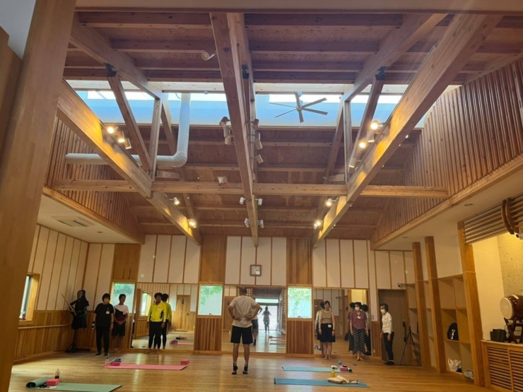 ７～9月の会場川口健道クラブは総杉の木造りの清々しい剣道道場です。