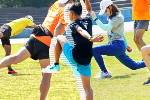 ベイコム陸上競技場練習会｜尼崎走ろう会