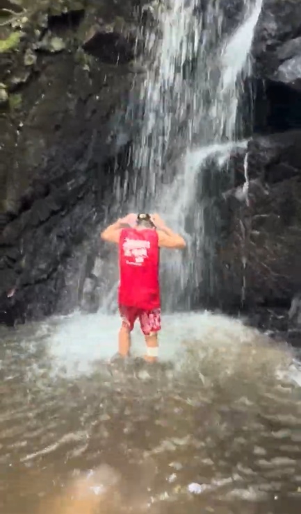 鮎返りな滝でドボン