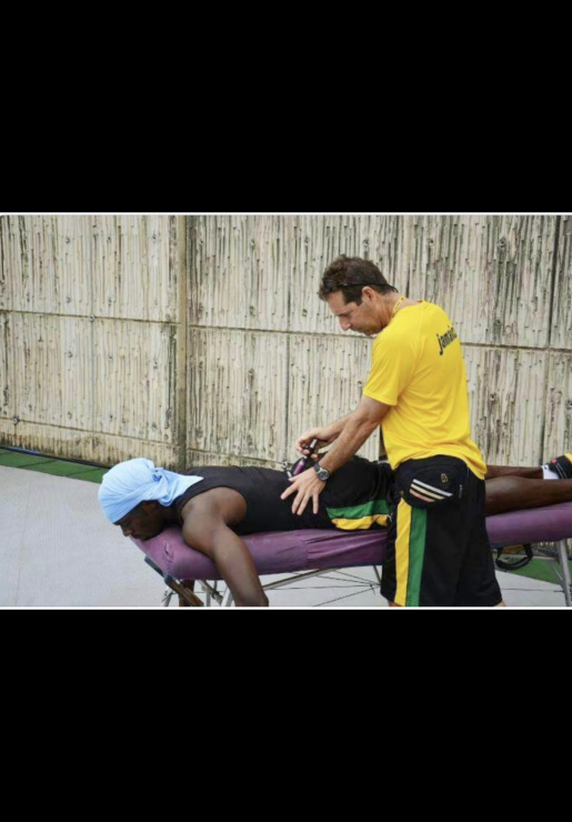 ウサインボルトが大会前にアクティベータカイロ