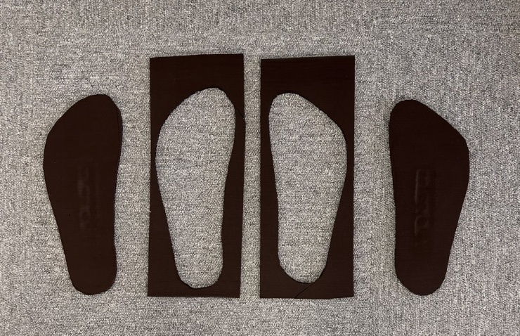 足型に切り抜いたソール