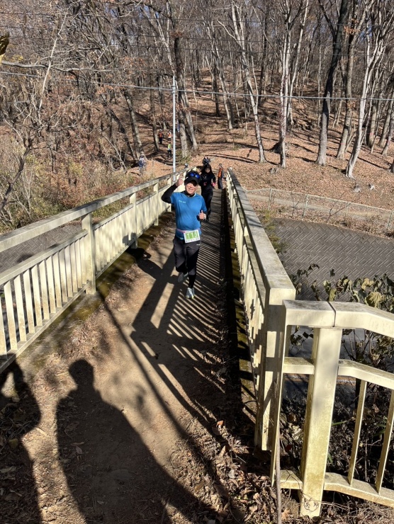 コースは茂呂山の遊歩道