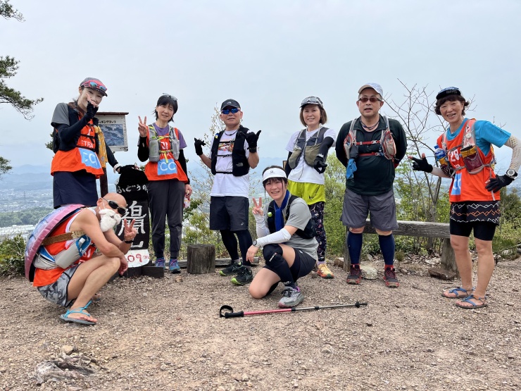 迫間城跡にて記念撮影