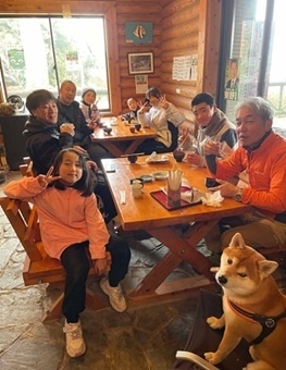 みんなでぜんざいを食べて元気回復！