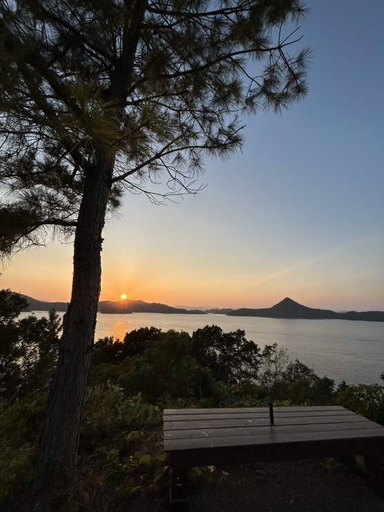 夕日ヶ丘公園から望むきれいな夕日
