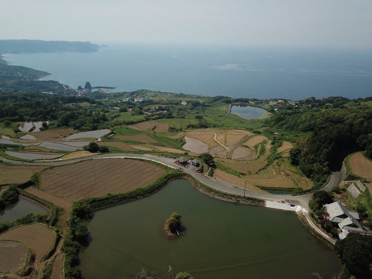 棚田と立石観音と日本海