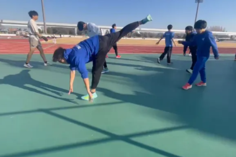 【1/24(土)開催・残りわずか】陸上競技場・動きづくり＋1kmインターバル（市民ランナー向け）