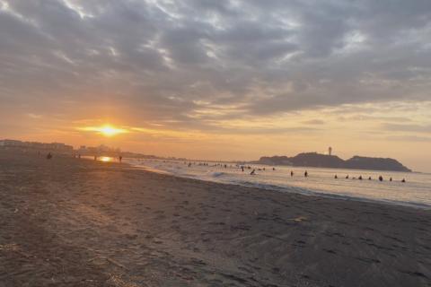 【江ノ島を望む朝活&ハンバーガー】RUNS＆BUNS Reg-On Sunrise RUNS