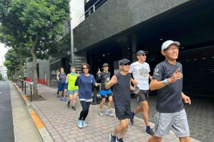 3回シリーズ快適に速く走るためのランナーズピラティス&理想のフォーム習得/重心高く股関節から脚を使う