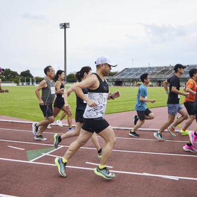 【会場貸切・ペーサー付き】マラソンの走力別トラックレース