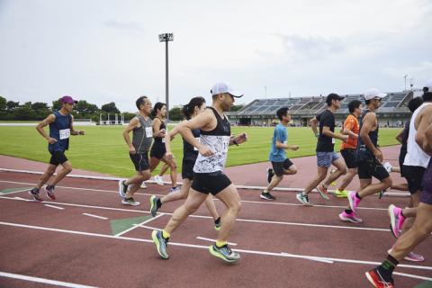 【会場貸切・ペーサー付き】マラソンの走力別トラックレース