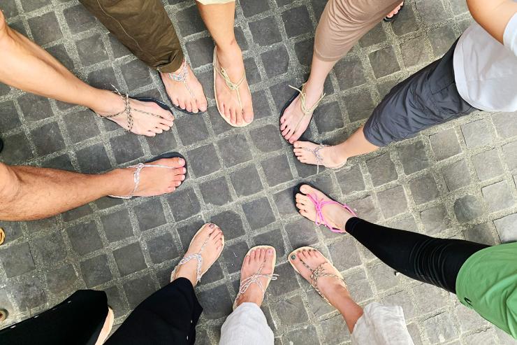 【ワラーチデビュー】日本酒BARで「走れるサンダル」ワークショップ