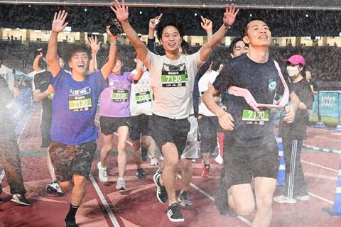 BOOSTランニングフェスタin味の素スタジアム（ナイトリレーマラソン）