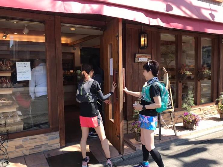 パン屋さんに着きました！こんにちは～