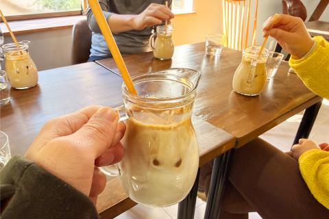 【ワラーチデビュー】隠れ家カフェで「走れるサンダル」ワークショップ