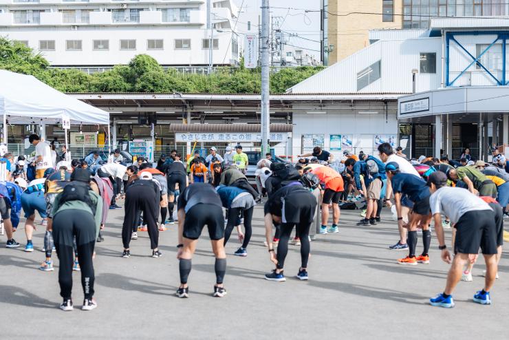 参加者全員でウォーミングアップ