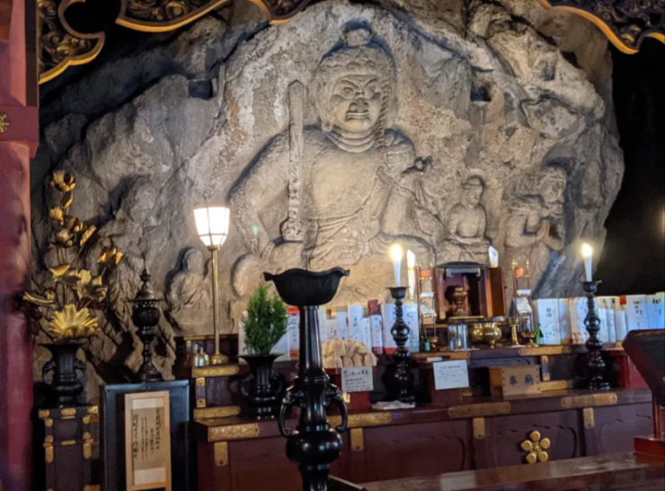 大岩日石寺