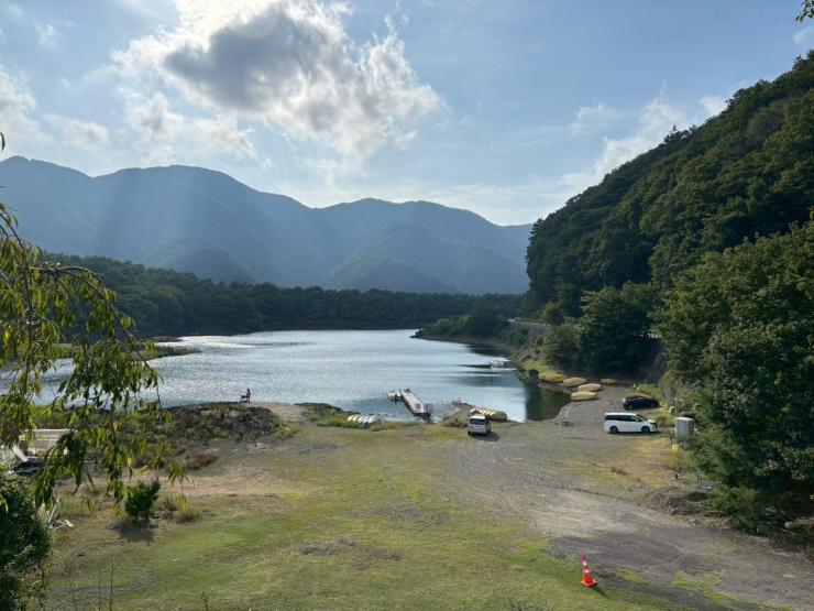 富士の樹海に囲まれたパワースポット西湖