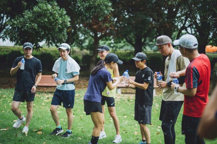 最後は皆んなでスポーツドリンクで乾杯！