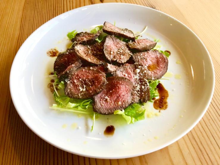 智頭鹿肉のタリアータ（※イメージ、当日の提供は未定）